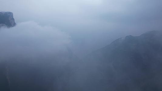自然风景震撼长江风光云雾缭绕航拍视频视频的预览图