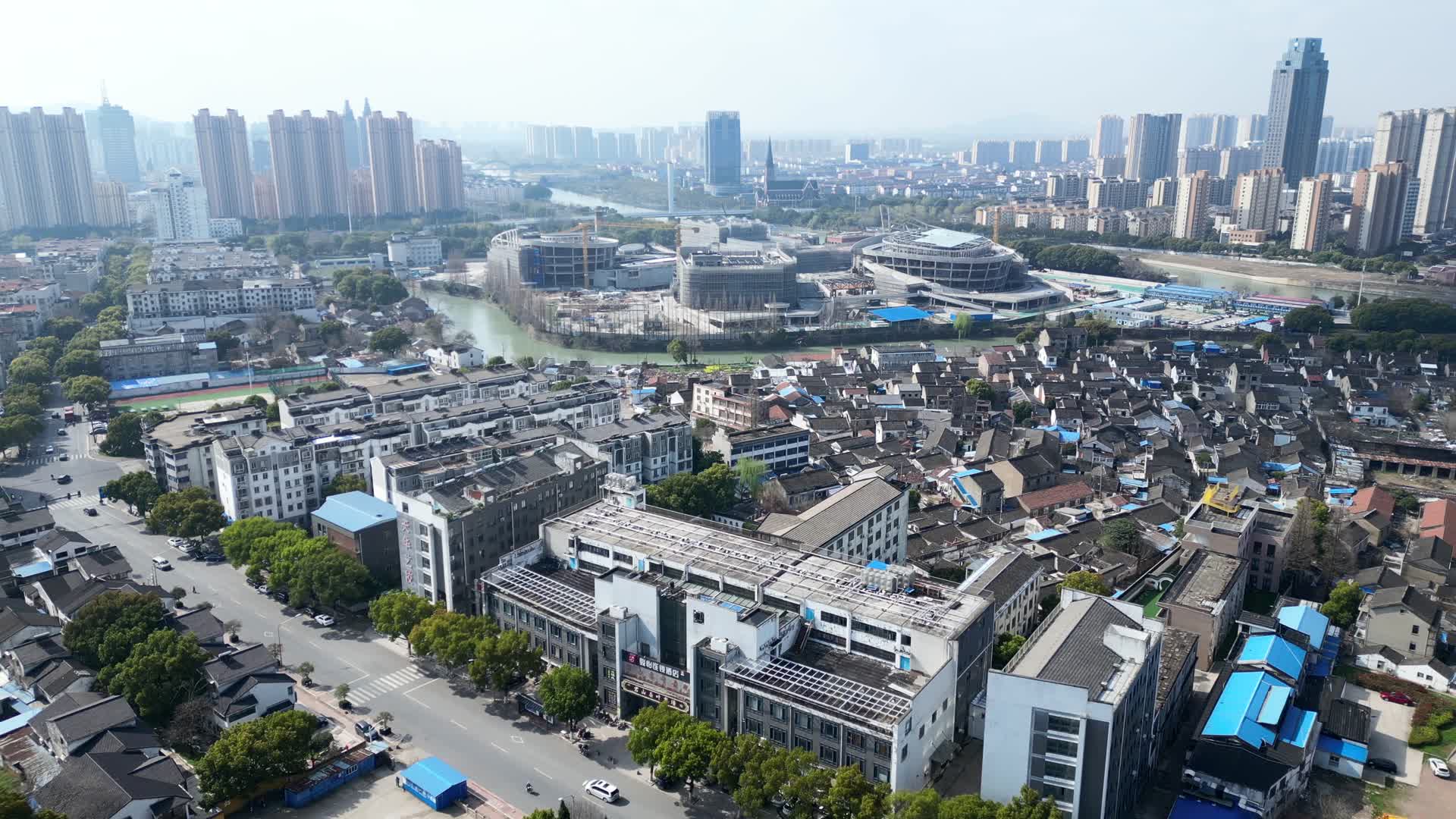 4K60帧江阴城市风光航拍视频的预览图
