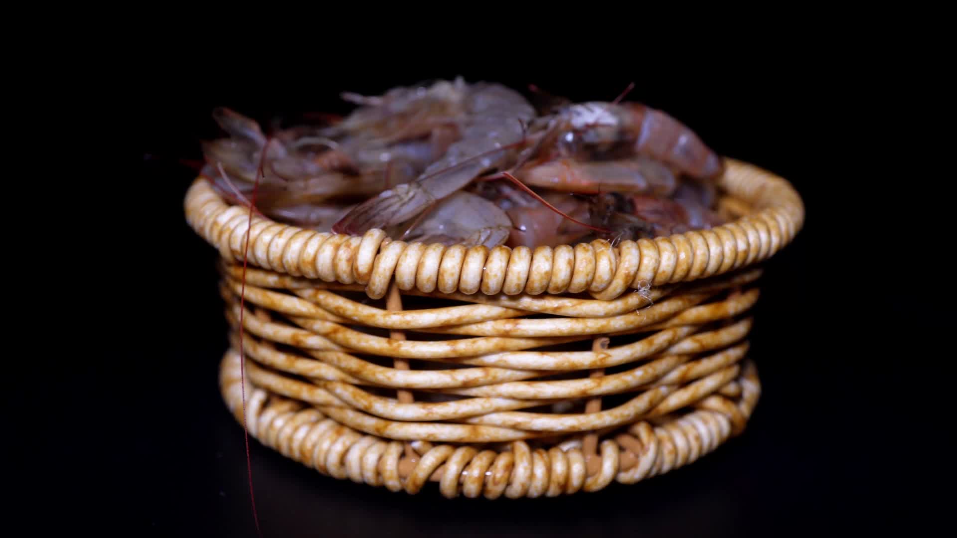 小河虾鲜虾大虾淡水虾食材海鲜视频的预览图
