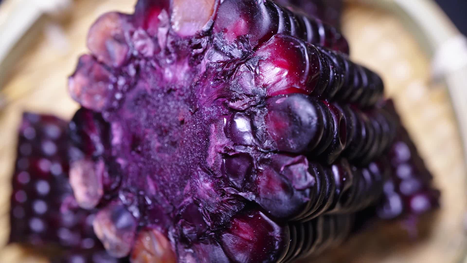 紫玉米黑玉米健康粗粮视频的预览图