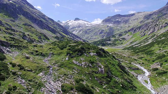 阿尔卑斯山高处视频的预览图