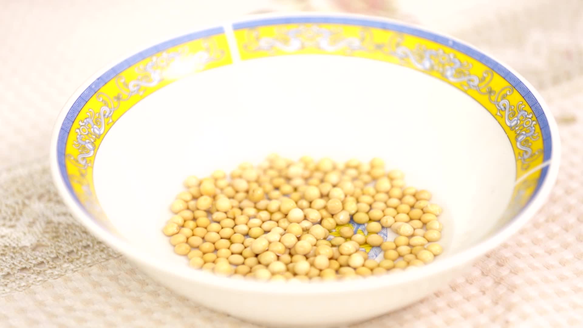 磨五谷豆浆养生米糊豆浆机做豆浆视频的预览图
