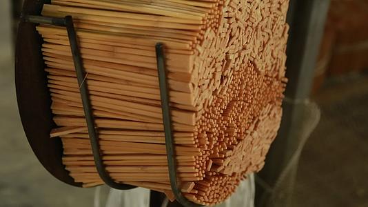 竹产品竹筷生产车间筷子视频的预览图