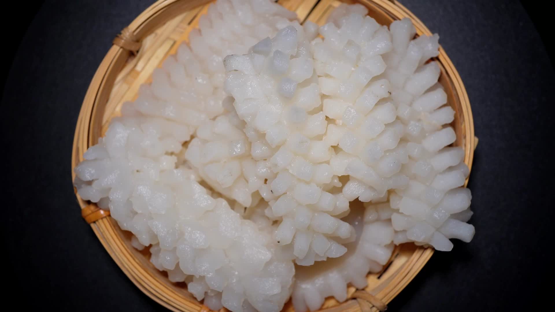 海鲜海货鱿鱼卷小海鲜火锅食材视频的预览图