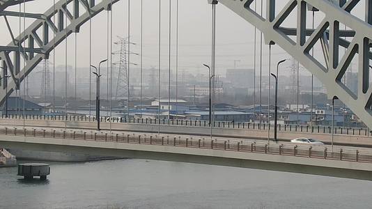 扬州广陵区大桥船长焦航拍视频的预览图