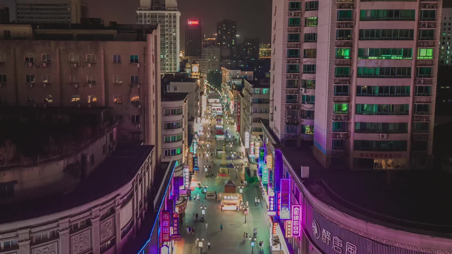航拍江西南昌胜利路步行街夜景延时摄影视频的预览图