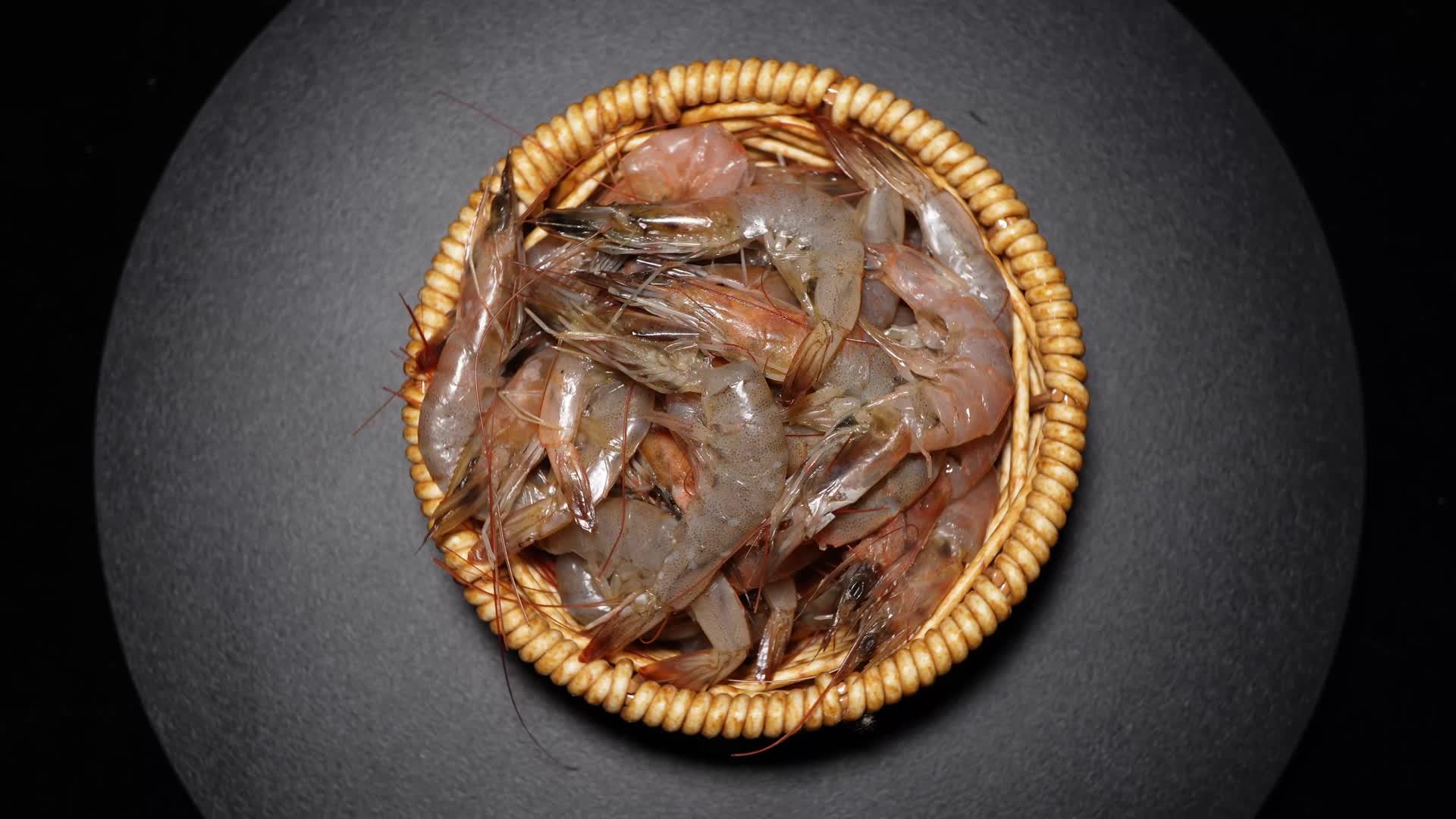 小河虾鲜虾大虾淡水虾食材海鲜视频的预览图