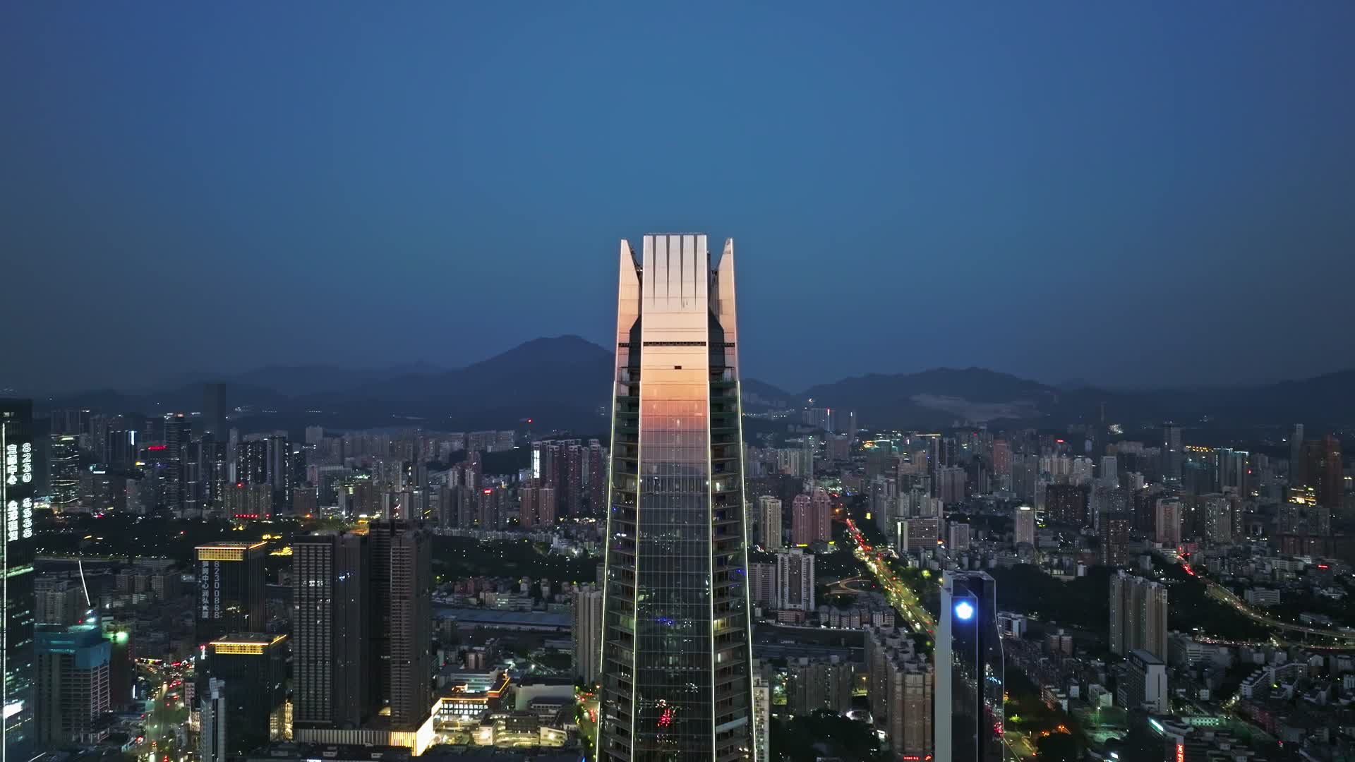 深圳城脉中心地标建筑航拍合集视频的预览图