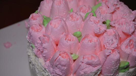 切蛋糕过生日蛋糕国寿奶油蛋糕甜品视频的预览图