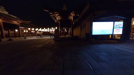 穿越机航拍无锡拈花湾夜景视频的预览图