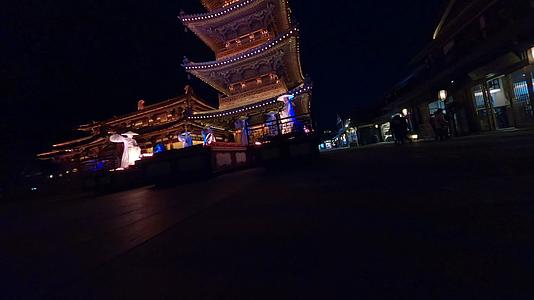航拍无锡拈花湾塔楼夜景灯光视频的预览图