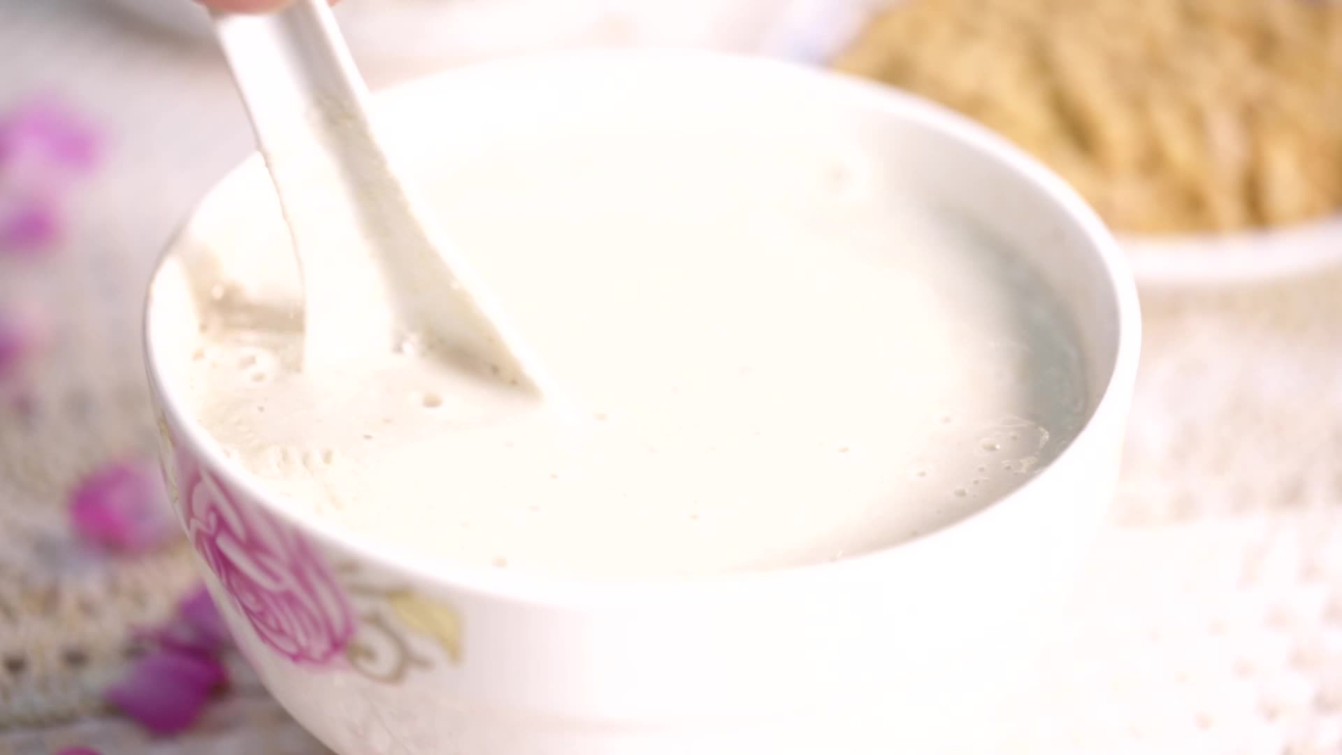 五谷豆浆杂粮米糊健康饮品老北京豆汁视频的预览图
