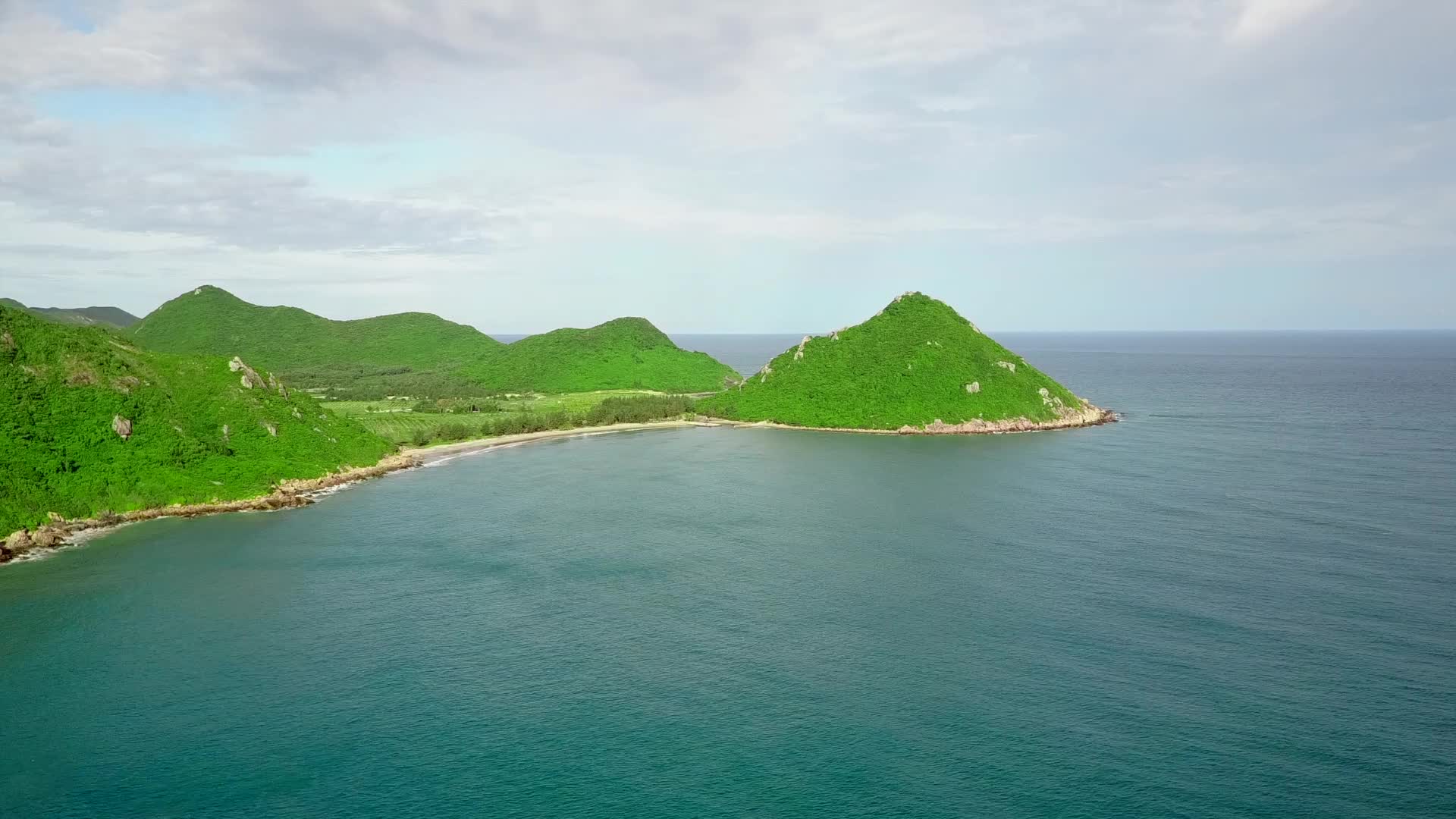 海南呆呆岛海岛航拍视频的预览图