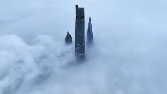 上海陆家嘴四件套上海高空云海航拍视频的预览图