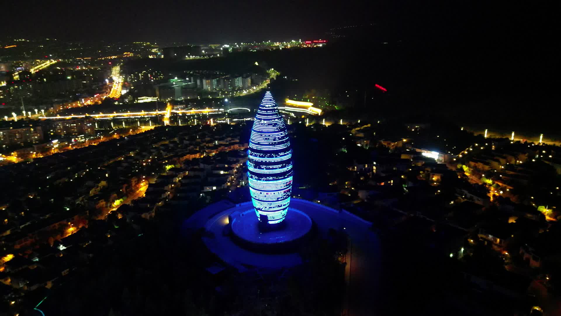 云南省玉溪市红塔区城市夜景航拍红塔山公园视频的预览图