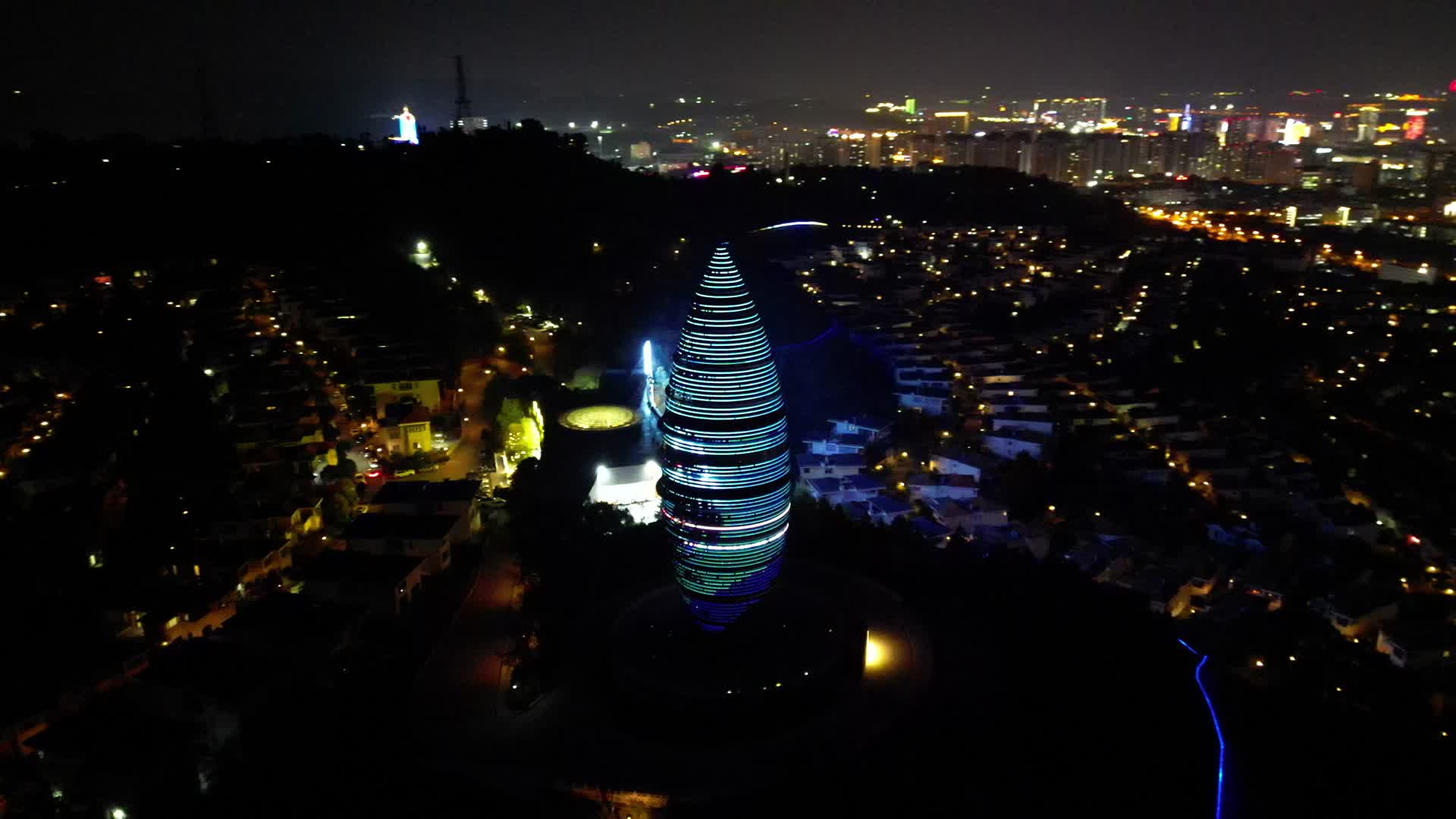 云南省玉溪市红塔区航拍夜景山水佳园视频的预览图