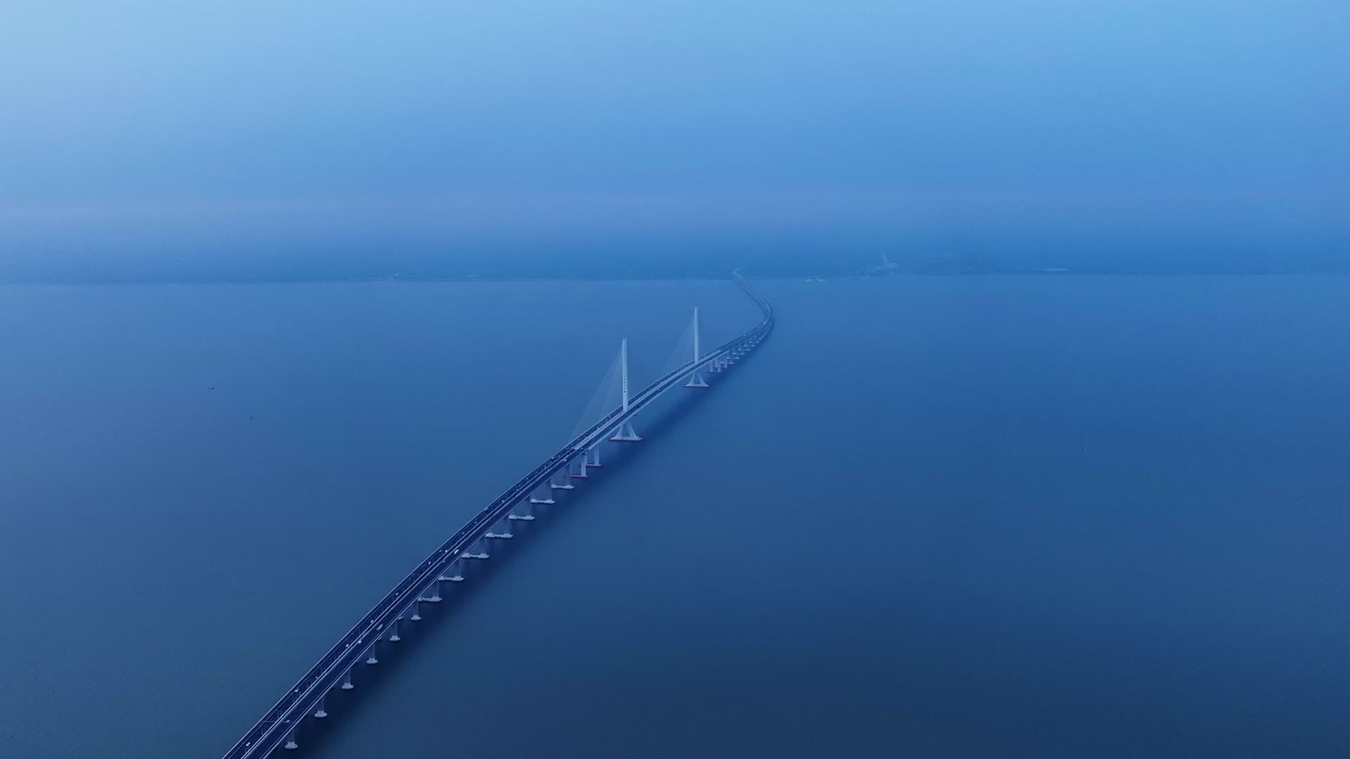 上海长江大桥航拍崇明长兴岛三角视频的预览图