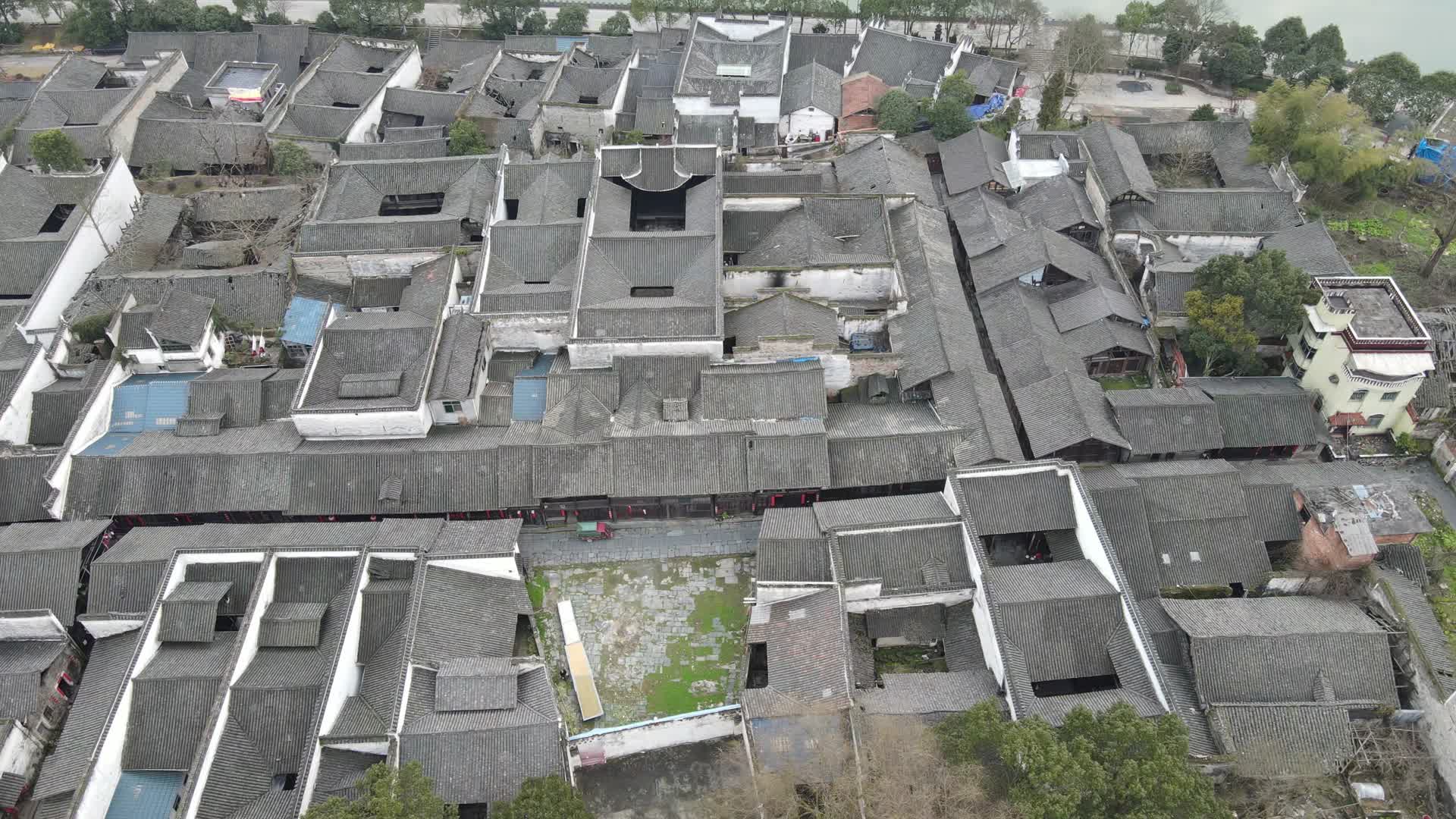 航拍湖南洪江古商城4A景区视频的预览图
