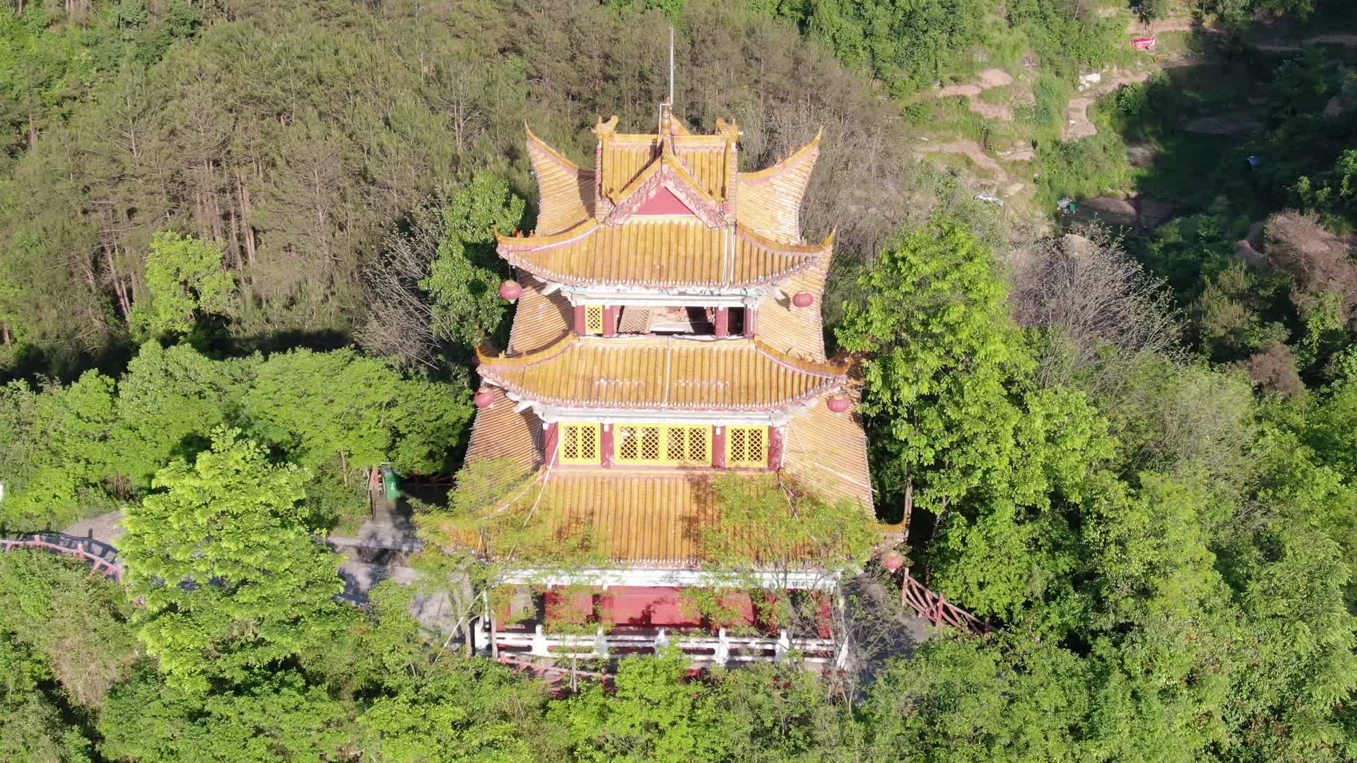 航拍湖南新晃燕来寺古建筑视频的预览图