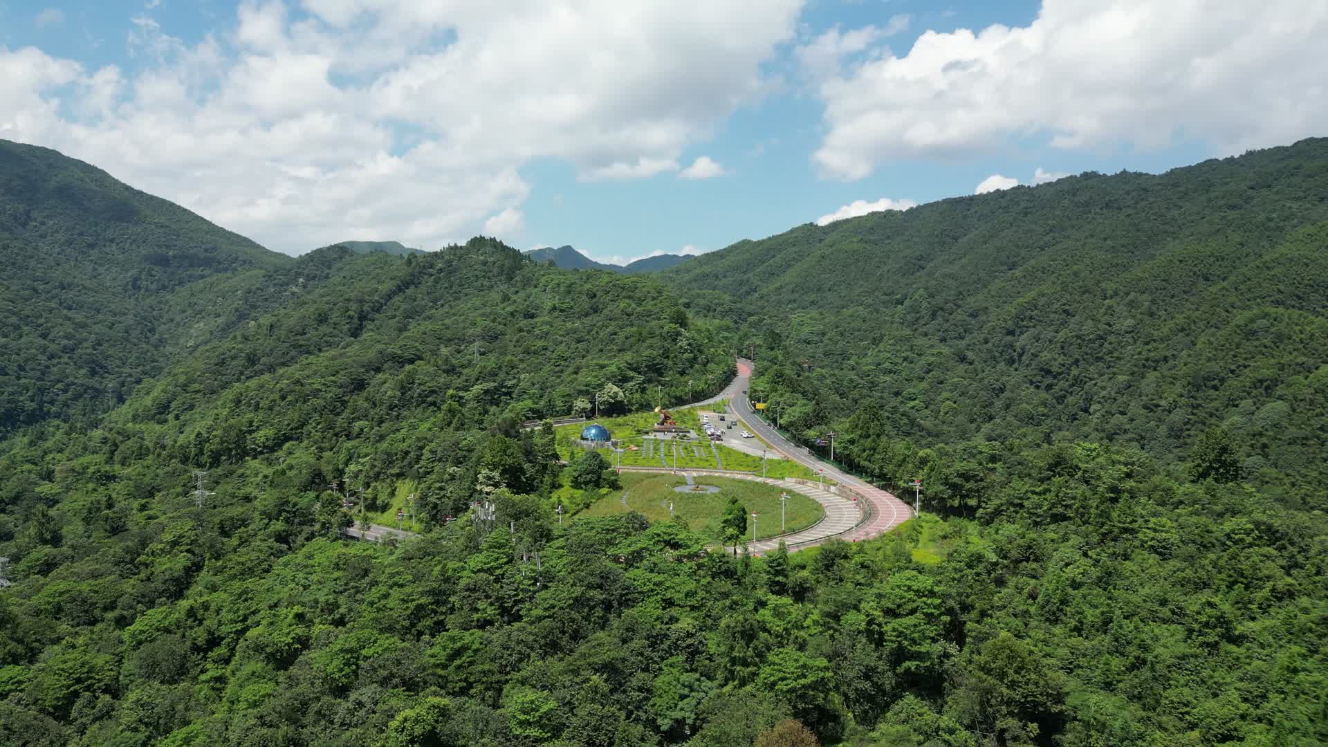 航拍江西井冈山5A景区视频的预览图