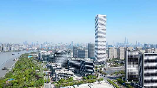 4K60帧浦东新区上海SK大厦航拍视频的预览图