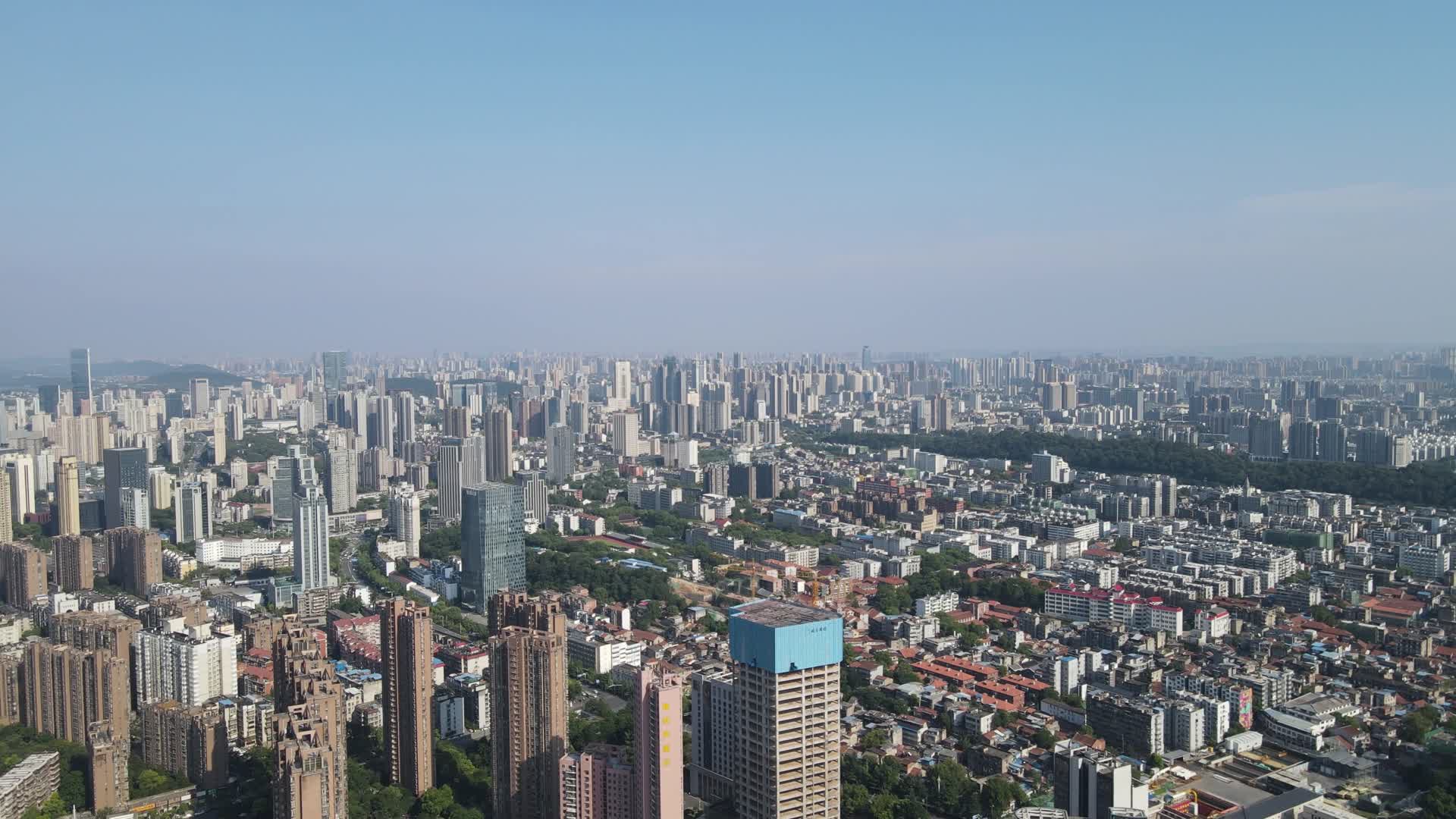 航拍湖北武汉武昌城市风光城市建设视频的预览图