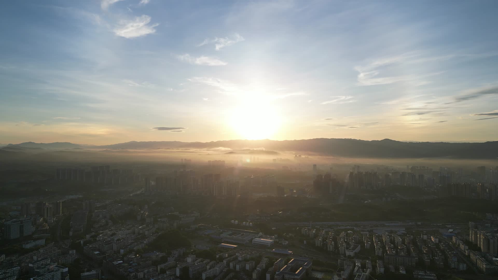 航拍湖南怀化城市日落夕阳视频的预览图