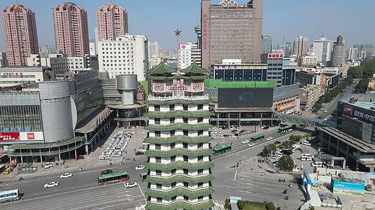 河南郑州二七塔地标建筑航拍视频的预览图