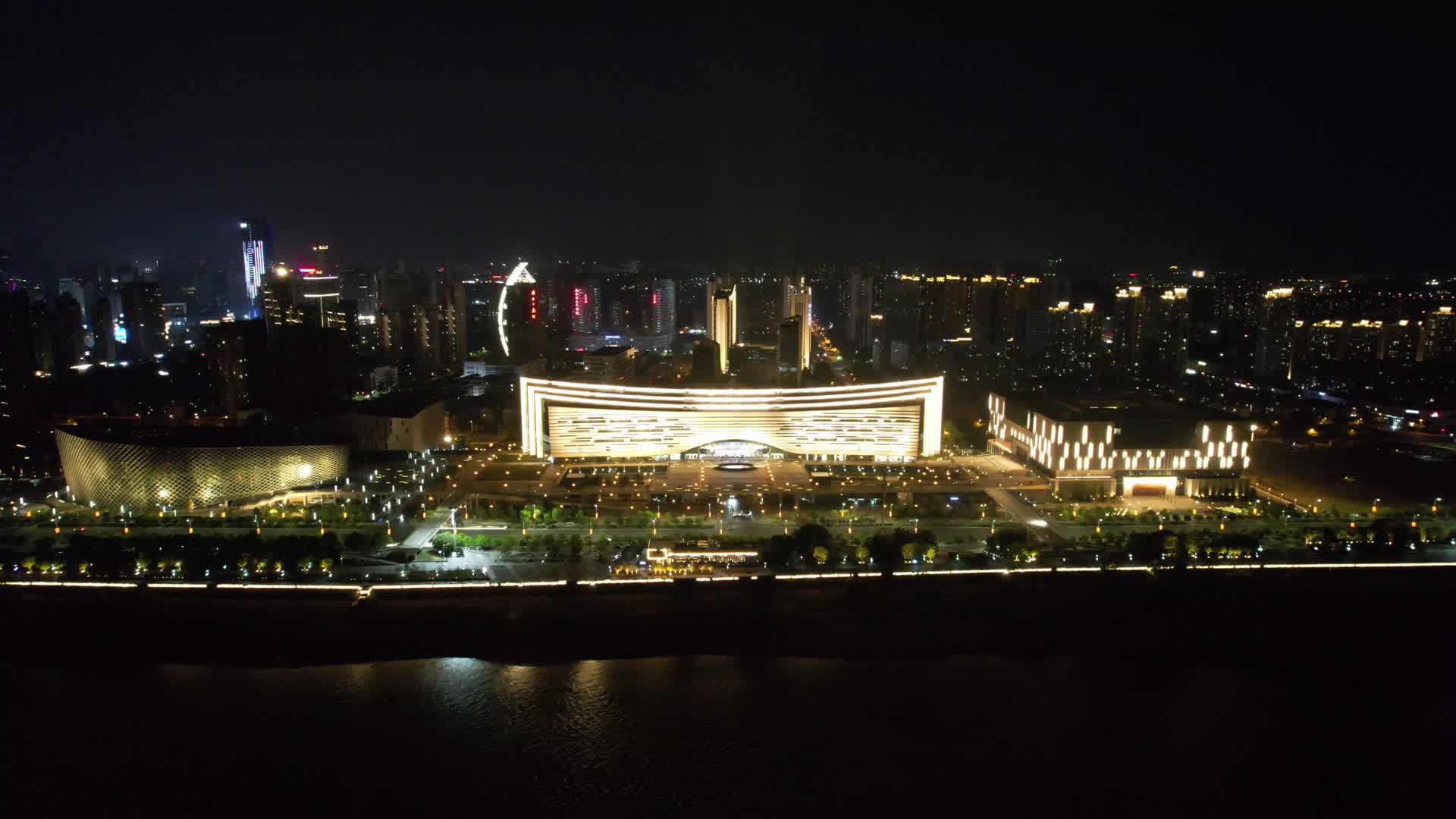 航拍南昌江西省图书馆新馆夜景视频的预览图
