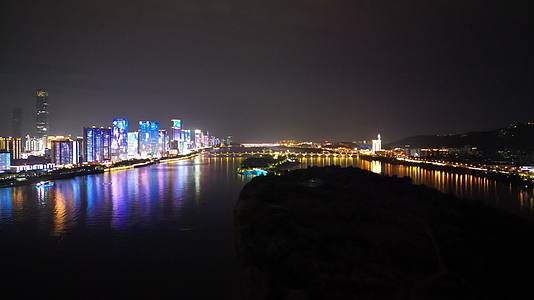 航拍湖南长沙湘江夜景视频的预览图