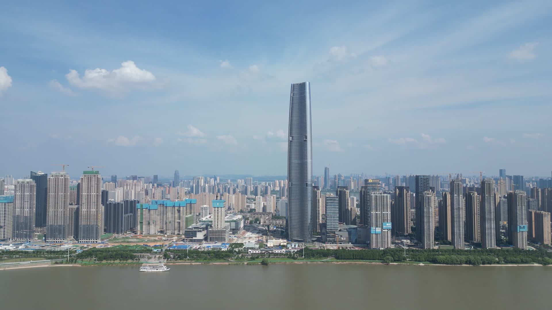 航拍湖北武汉武昌大景城市建设视频的预览图