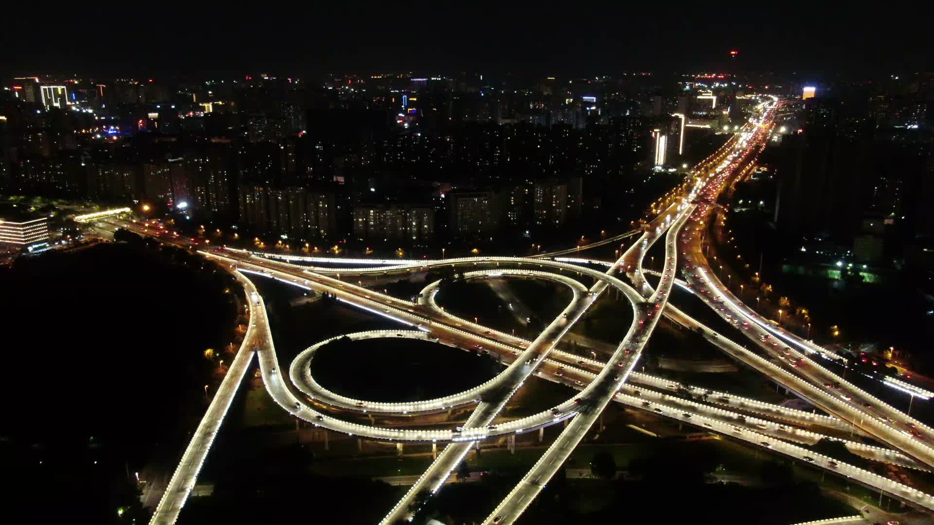 郑州城市夜景交通航拍视频的预览图