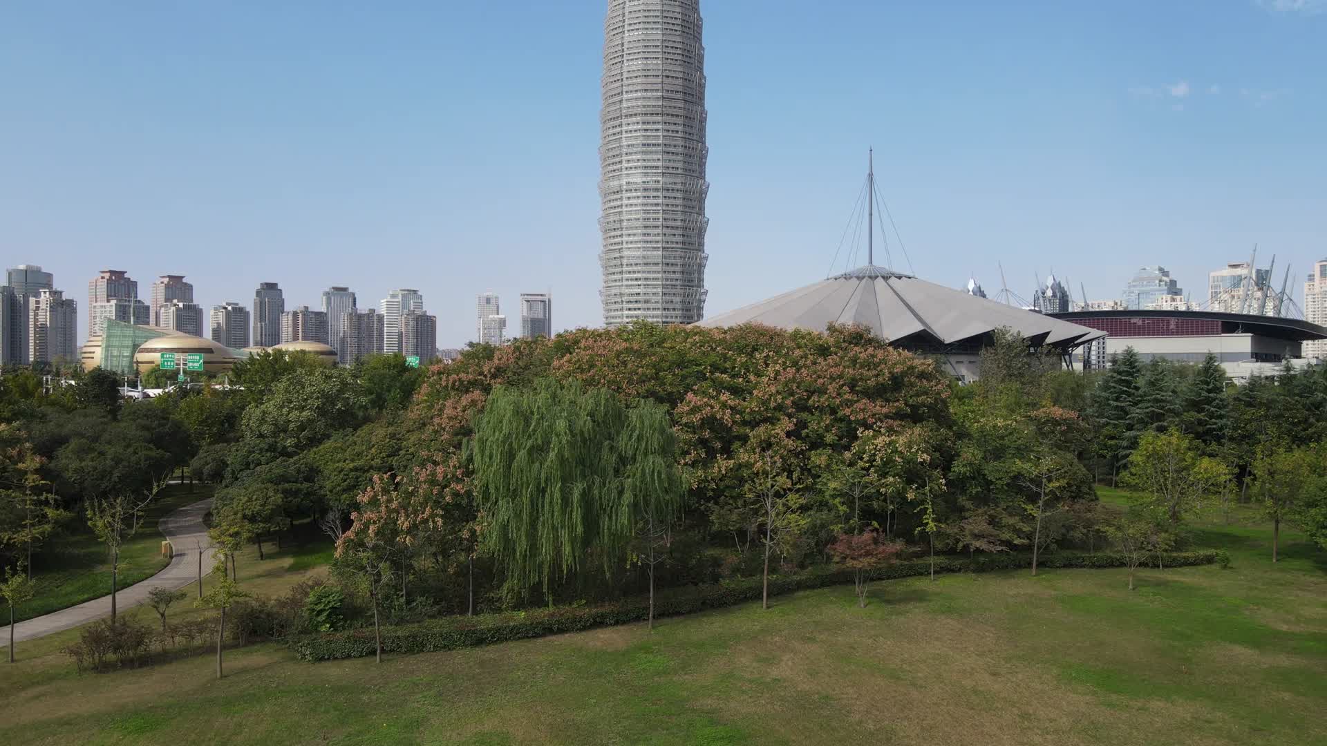 河南郑州城市风光地标建筑航拍视频的预览图