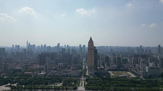 航拍湖北武汉汉口城市大景城市建设视频的预览图