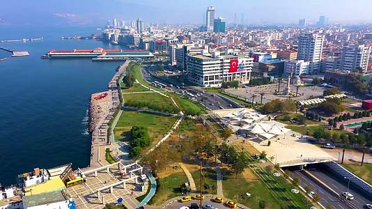 外国临海现代城市土耳其异域风情城镇独特建筑视频的预览图