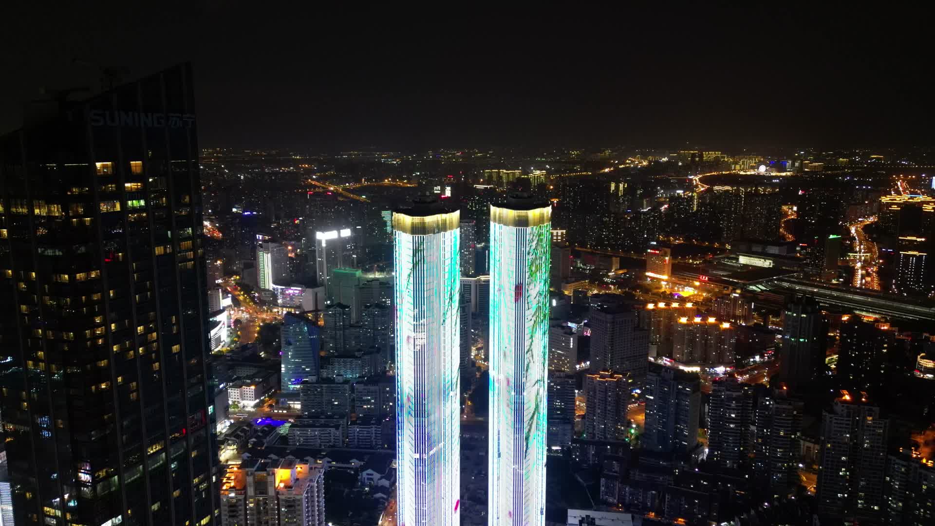 航拍江苏无锡三阳广场城市夜景视频的预览图
