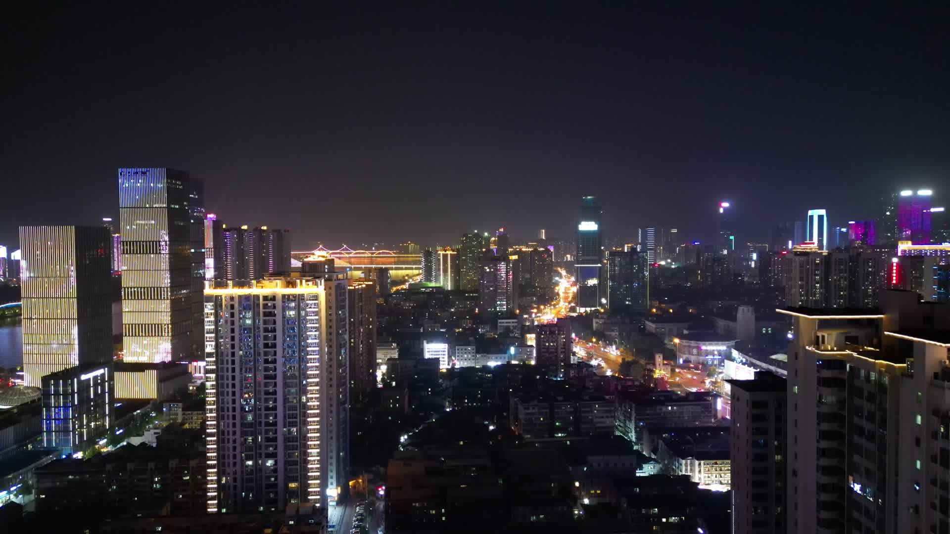 航拍湖南长沙开福区夜景灯光视频的预览图