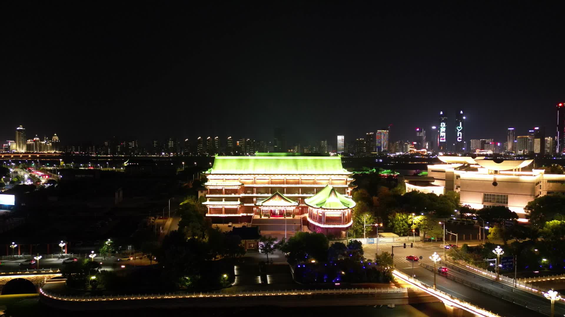 航拍江西南昌市图书馆夜景视频的预览图