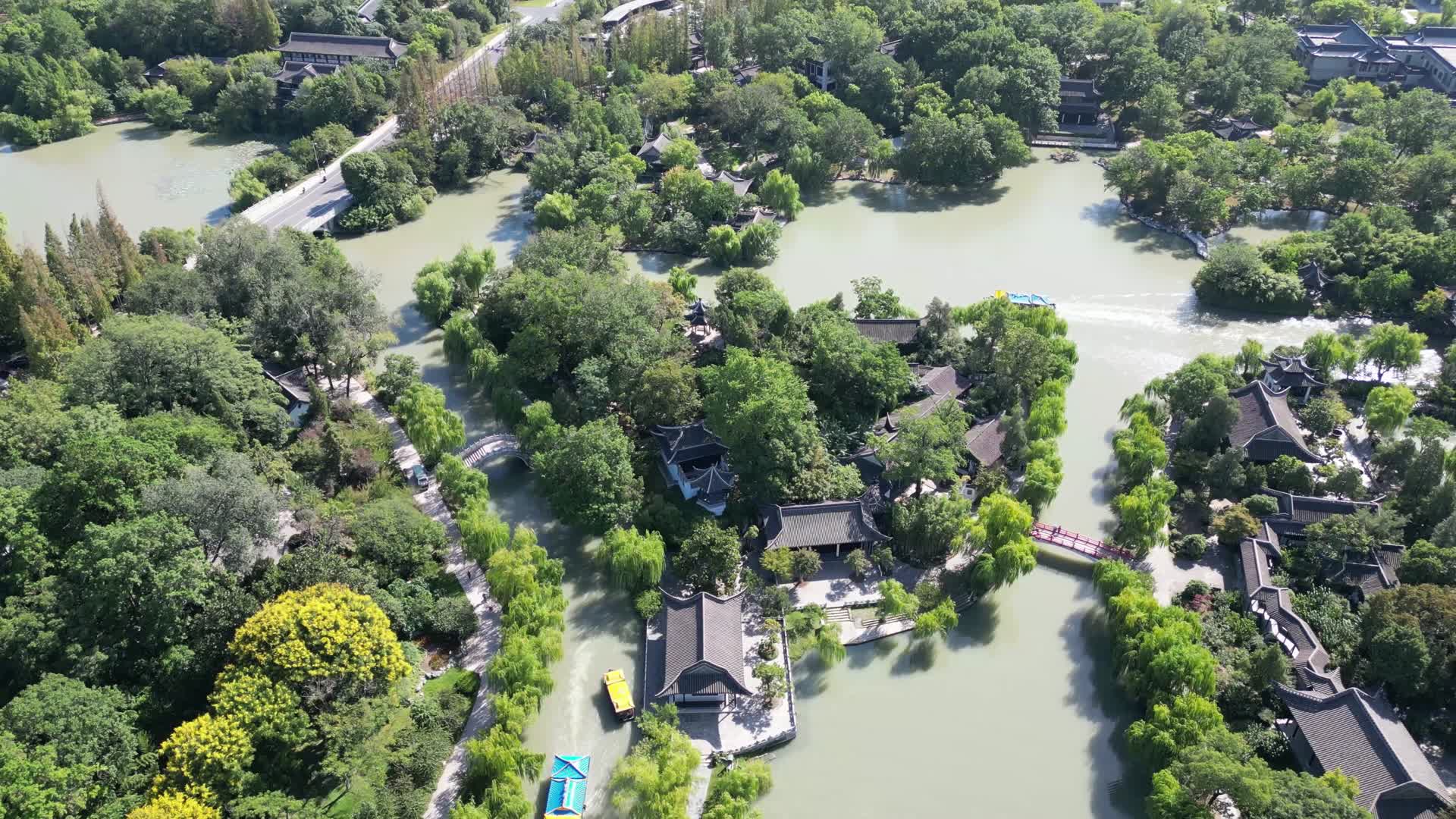 航拍江苏扬州瘦西湖5A景区视频的预览图