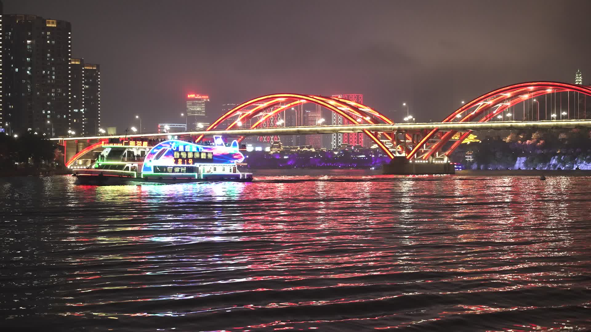 4K拍摄柳州柳江夜景视频的预览图