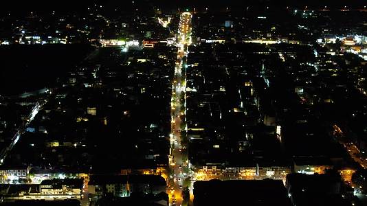 云南大理古城夜景灯光航拍视频的预览图