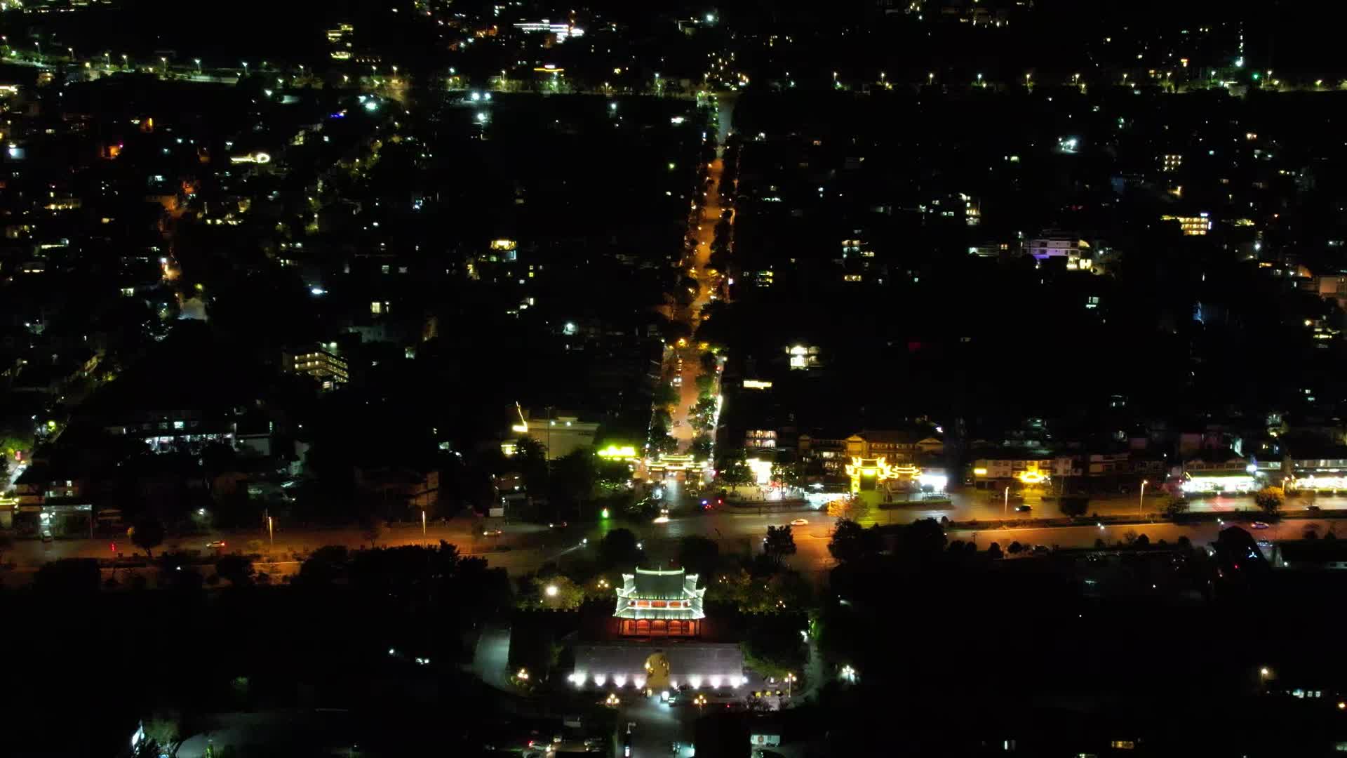 云南大理古城夜景灯光航拍视频的预览图