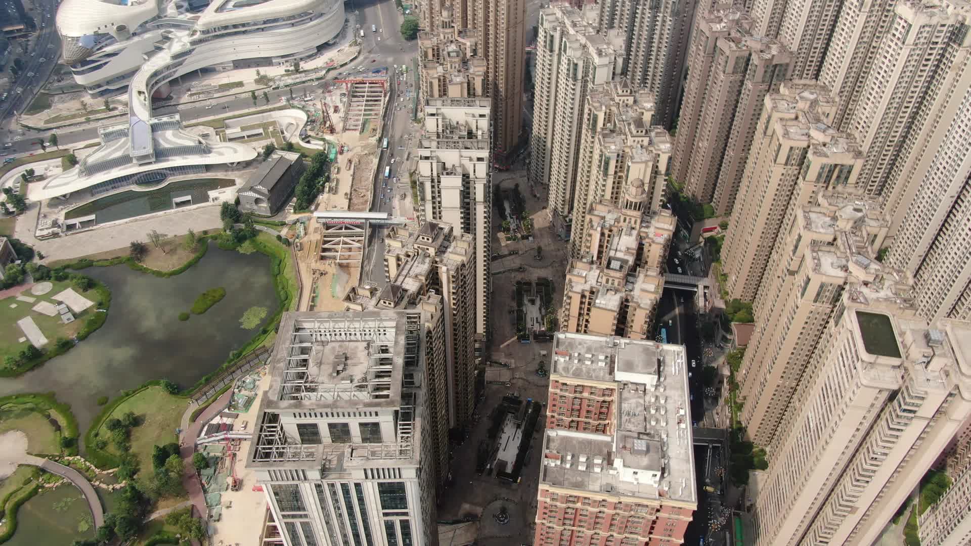 贵州贵阳花果园城市高楼建筑航拍视频的预览图