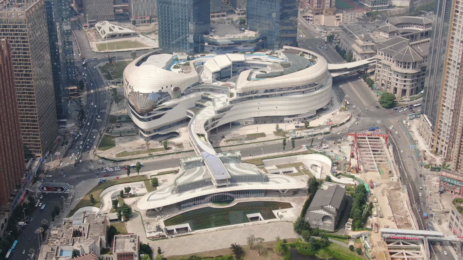 贵州贵阳花果园城市高楼建筑航拍视频的预览图