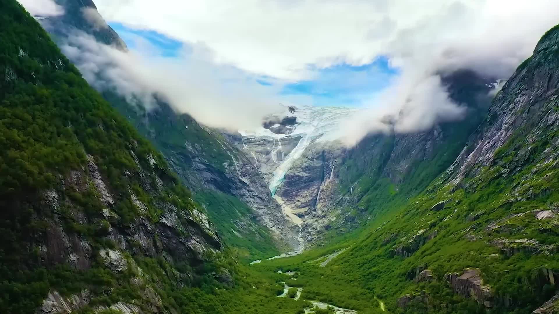 航拍风景大自然环境地理地貌江河海流高山流水峡谷瀑布森林山川视频的预览图