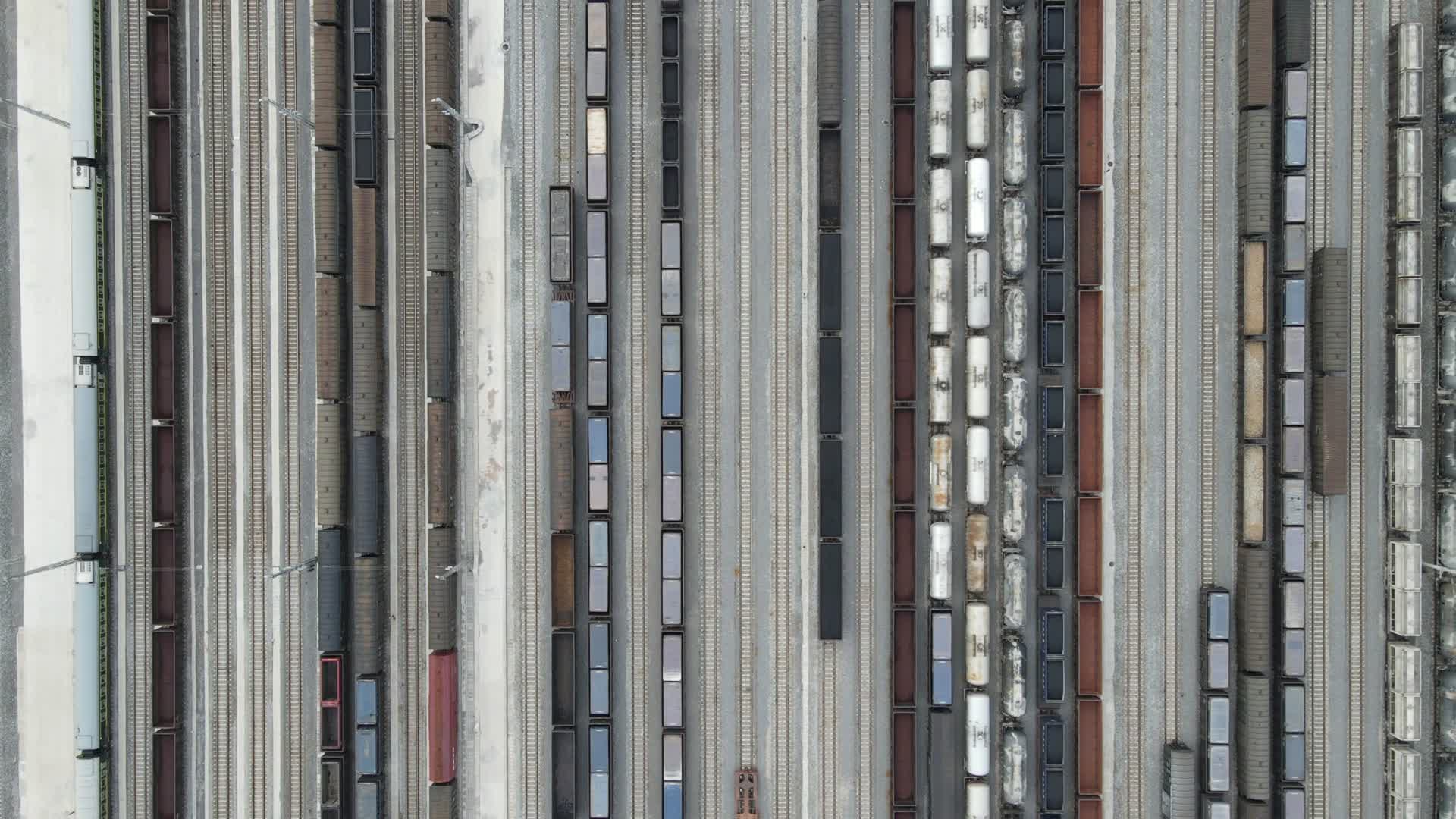 货运火车集装箱航拍视频的预览图