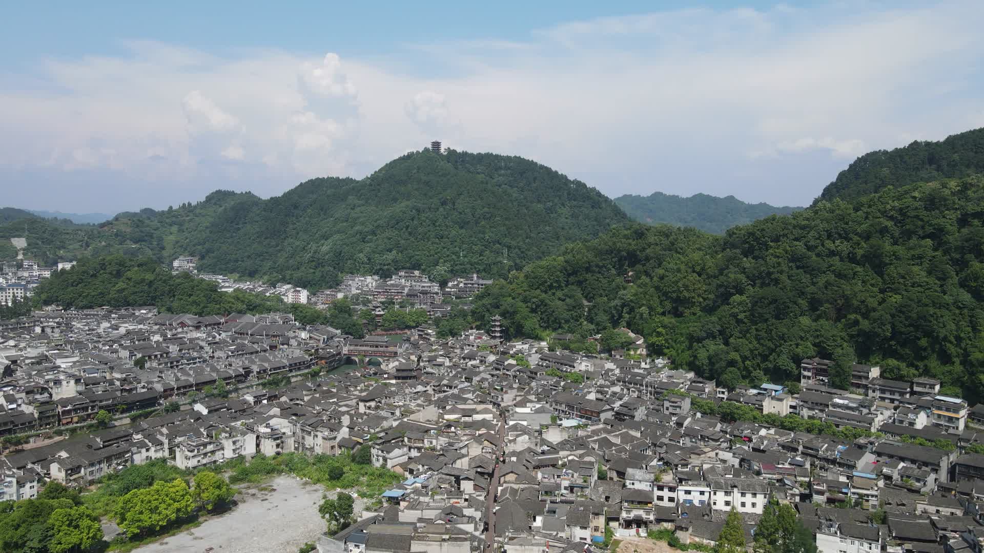 湖南湘西凤凰古城4A景区航拍视频的预览图