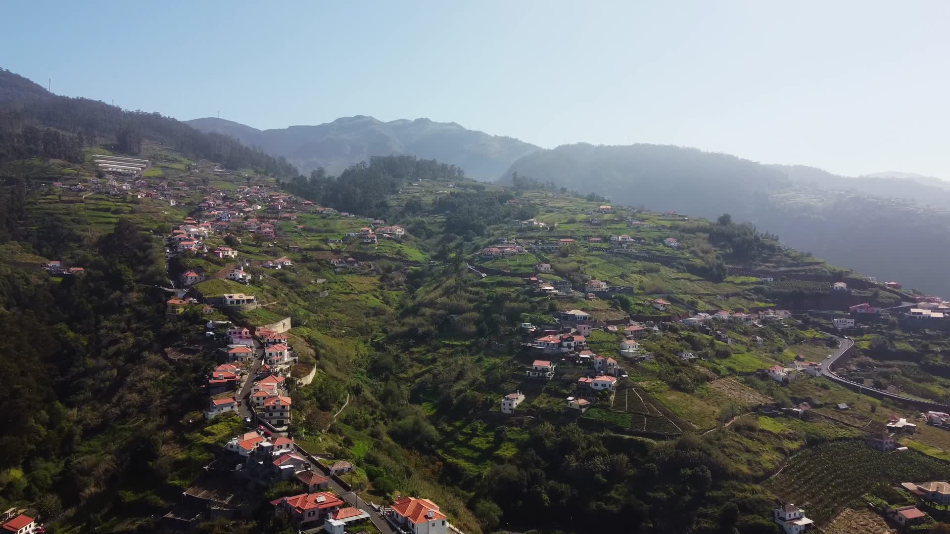 云南贵州乡村房屋梯田航拍视频的预览图
