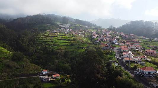 云南贵州乡村房屋梯田航拍视频的预览图