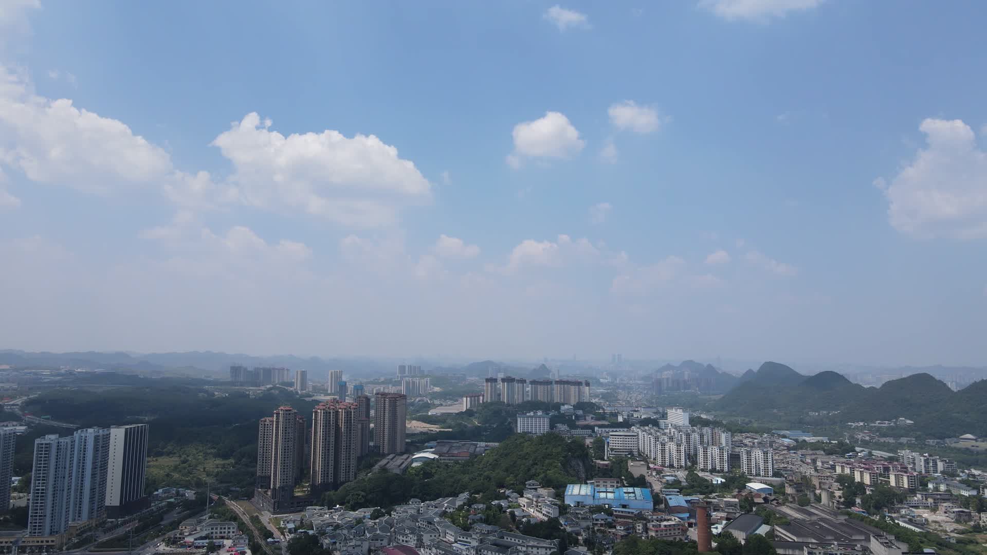 贵州贵阳城市风光地标建筑航拍视频的预览图